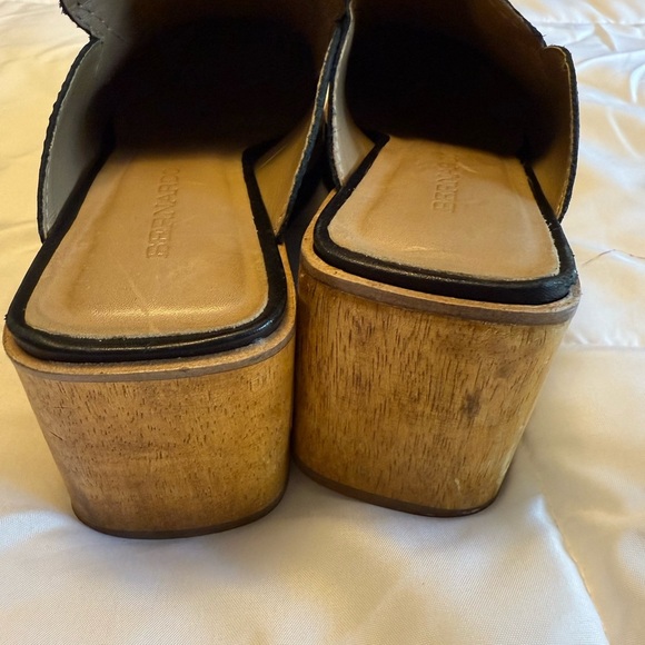 BERNARDO Sofia Leather Wood Loafer Clogs In Black Size 7.5M - Picture 5 of 5